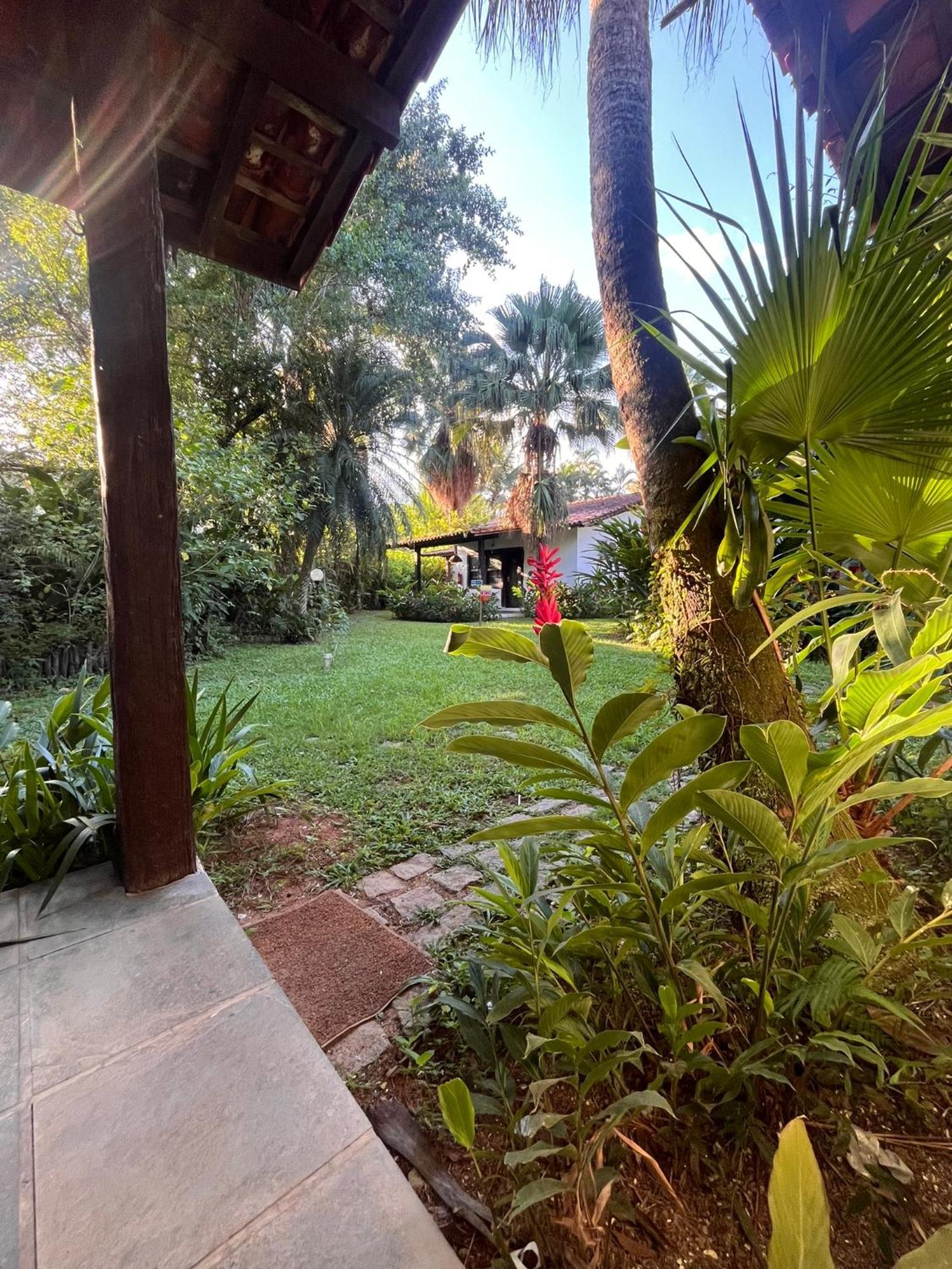 Garden Hotel Параті Екстер'єр фото